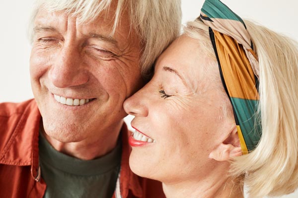 Pain-Free Couple after Getting Treatment from a pain clinic in Chicago