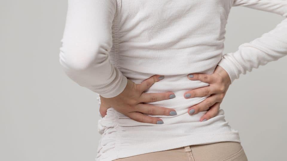 Meet with a back pain specialist in Illinois