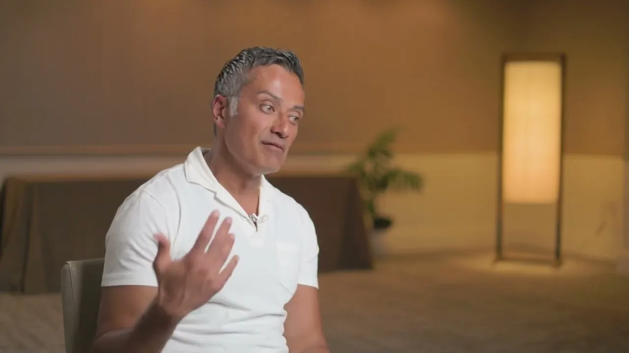 Dr. Samir Sharma explaining spinal cord stimulation